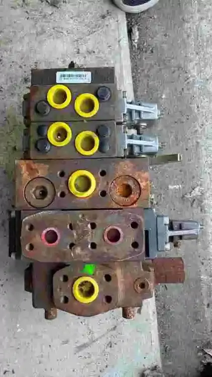 Used DANFOSS PVG 120 5085 PSI/BAR 379 Valves/Fittings Pennsylvania US | Aucto #1418291