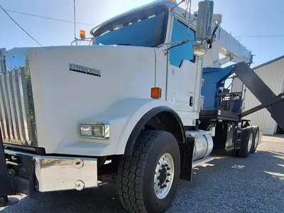 USED 2013 KENWORTH T800