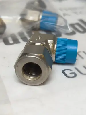 New | in-Stock SWAGELOK SS-810-2-6 Valves/Fittings Ohio US | Surplus Asset Holdings #1243297
