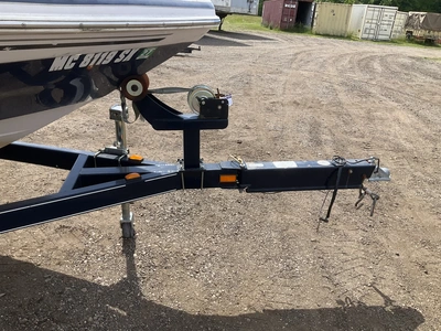 USED 2006 TAHOE TRACKER