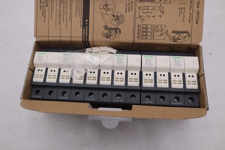 Used _UNKNOWN_ _UNKNOWN_ Fuse Accessories Pennsylvania US | Global Equipment International, LLC #1357868