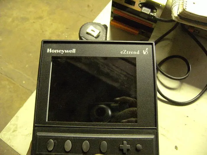 Used HONEYWELL TVEZ-6-0-G-B00-CU0000-0 Chart Recorders California US | Machinery & Equipment 4 #137975