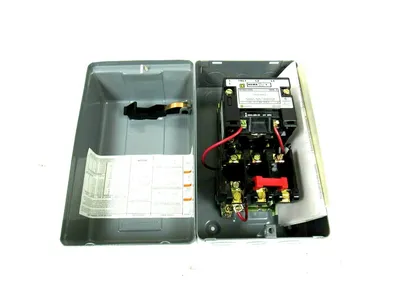NEW SQUARE D 8536SCG3V01S STARTER SIZE 1 SER A