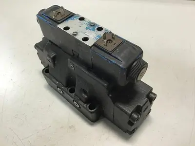 USED VICKERS DG4V-3-6C-M-U-HL7-60-B13