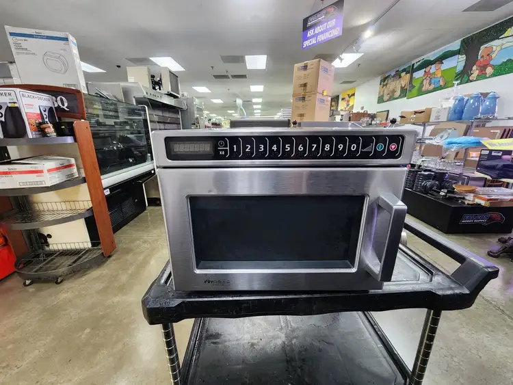 Used Amana Used Amana HDC182 Commercial Digital Microwave .6 Cft Countertop 1800 Watt Heavy Volume 220V Ovens Illinois US | Falcon Restaurant Supply #1376629