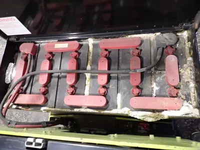 USED CLARK HWD 30
