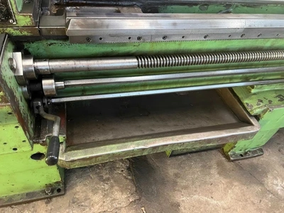 ZMM Centre Lathe, in very good used condition, visible under power