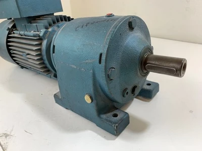 SEW-Eurodrive DFT80K4BMG1HR 0.75kW R40DT80 Gang Reduzierer Bremse V220 Neu