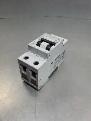 USED Siemens 5SX22 C2 Circuit Breaker, 2A, 400V, 2 Pole