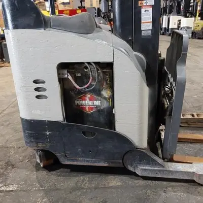 USED 2016 CROWN RR5725-45