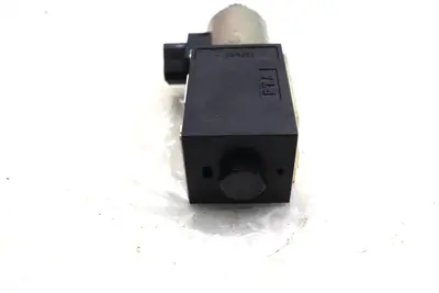 IN BOX PARKER VALVE 1VW1ENUW75X129 98 V 0.31 A #L-598