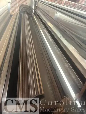 USED CEFLA 3 LAMP UV