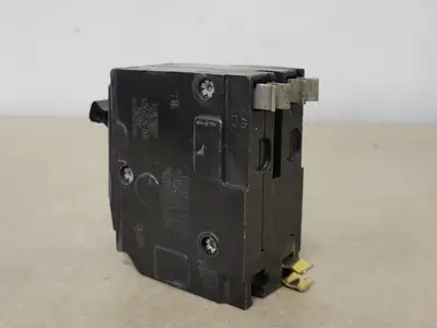USED SQUARE D QO230