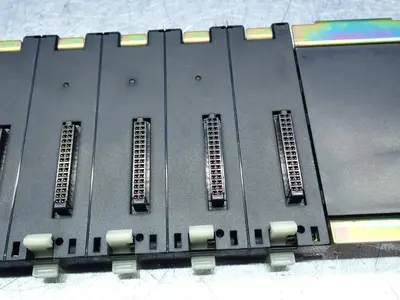 Used OMRON C200HWBC101V1 PLC Expansion Units Ohio US | HGR 24 #751719