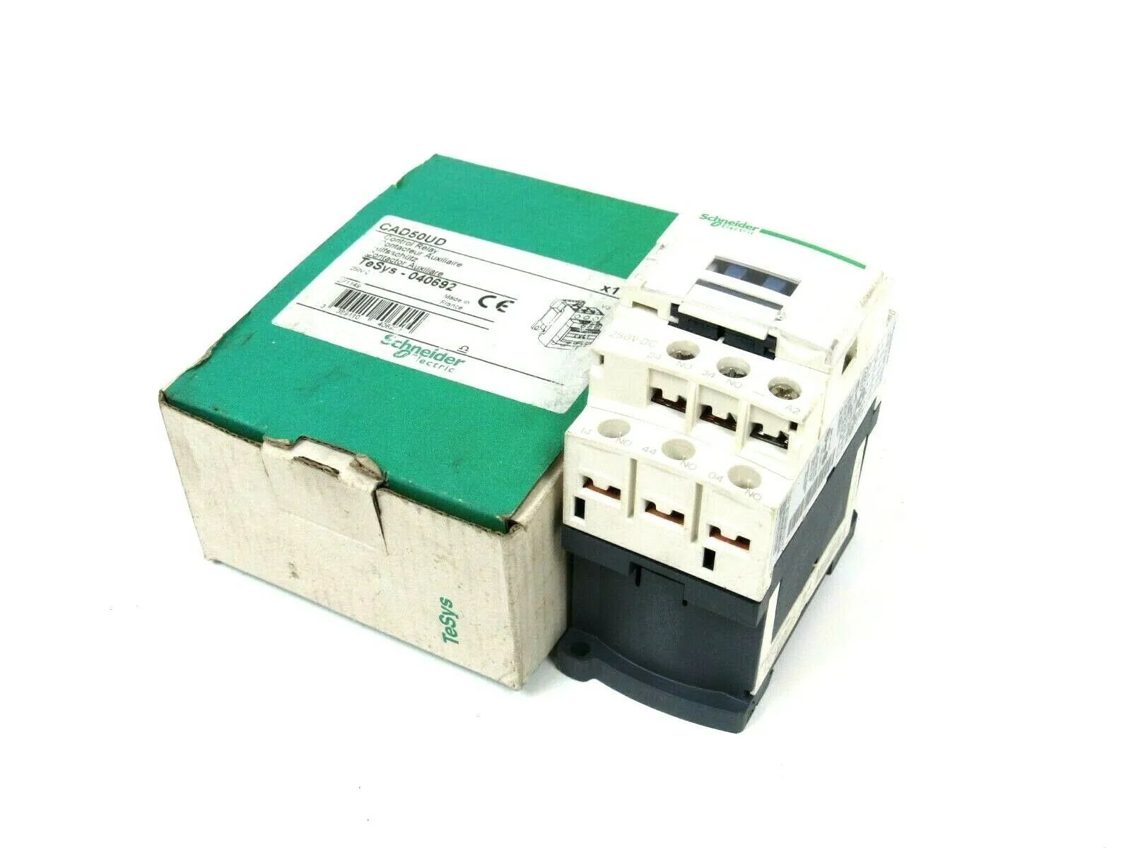 NEW SCHNEIDER ELECTRIC CAD50UD CONTROL RELAY
