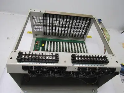 Mitsubishi /Mazak/Meldas YT2B PLC Chassis 18 Slot Rack