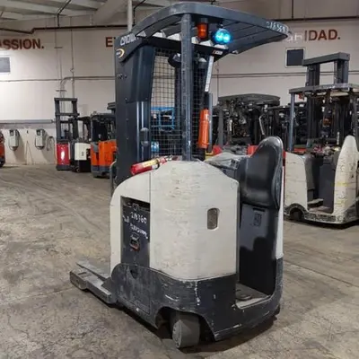 USED 2019 CROWN RR5725-45