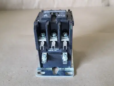 NEW CUTLER-HAMMER C25DND315