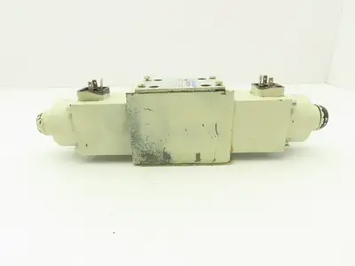 Mannesmann Rexroth 4WRA 10 W40-12/24NZ4/M-993-X Directional Solenoid Valve 24VDC