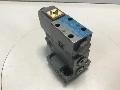 USED VICKERS DG4V-3-2AL-M-U-HL7-60