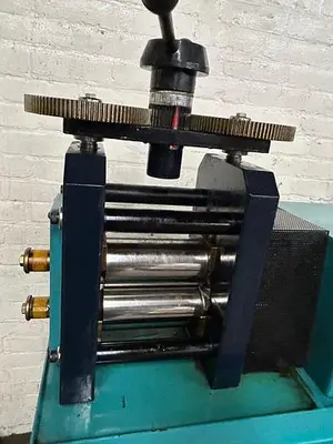 Cavallin Type 6″ x 4″ Double Sided Power Rolling Mill with Side Rollers for Gold, Silver, Plate