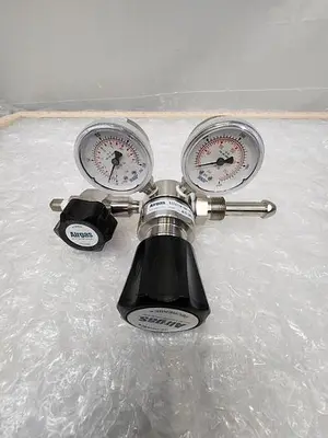 AIRGAS REGULATOR Y111213C580-AL 200 PSI - 4000 PSI
