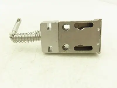 Allen Bradley 440T-MSALE10DC Guardmaster Trapped Key Interlock Switch No Key