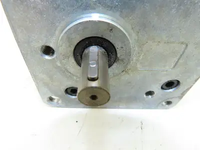 Gefeg Neckar Z8/2 DF882Z00000207 Gear Motor 100W 230VAC 50Hz 3Nm Parallel Shaft