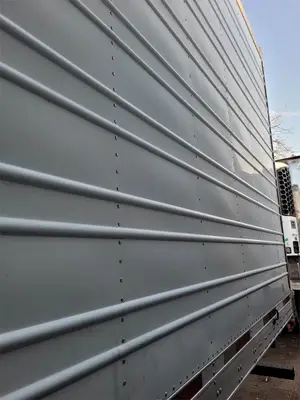 USED 2005 UTILITY 50 FOOT