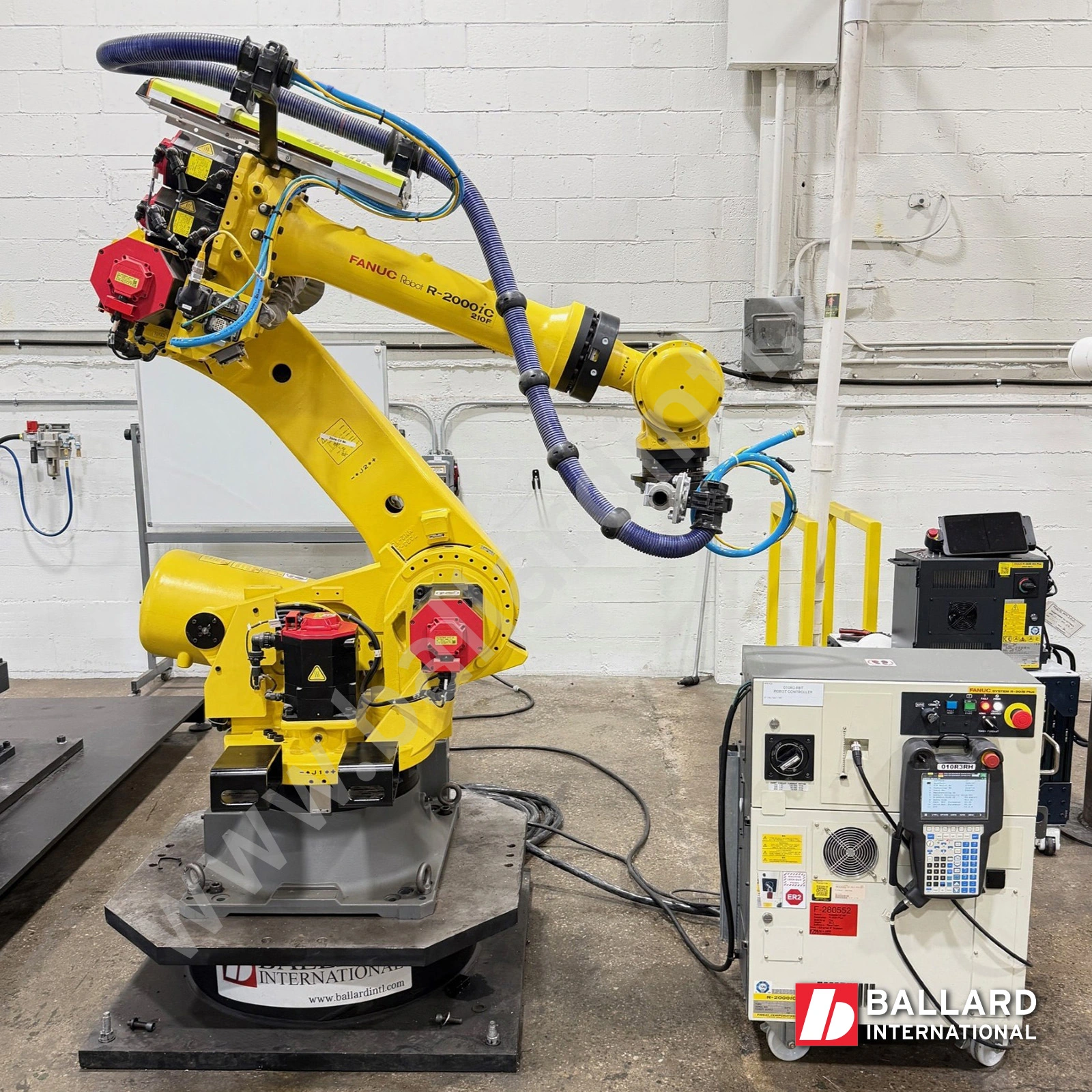FANUC R-2000iC/210F Robot w/ R30iB Plus – NEW! NEVER PUT INTO PRODUCTION