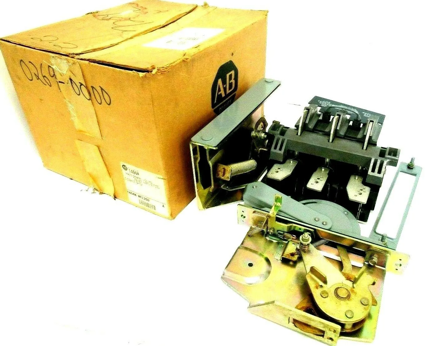 NEW ALLEN BRADLEY 1494M-NFL200 DISCONNECT SWITCH 200A SER.A 1494MNFL200