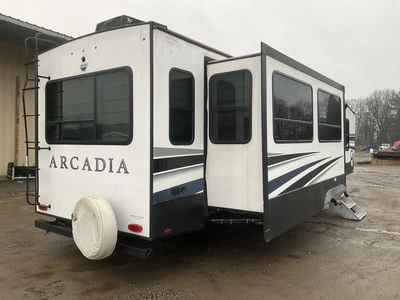 Used 2022 KEYSTONE ARCADIA Campers, Caravans, Motorhomes Michigan US | Miedema Asset Management Group #1304645