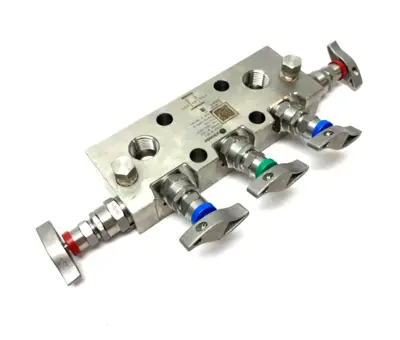 USED AS-SCHNEIDER STAINLESS STEEL 5-VALVE MANIFOLD 6092PSI/420BAR