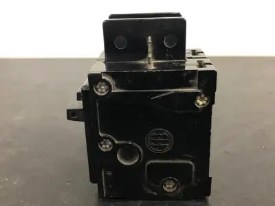 15 Amp, 2 Pole, 120/240 volts Circuit Breaker