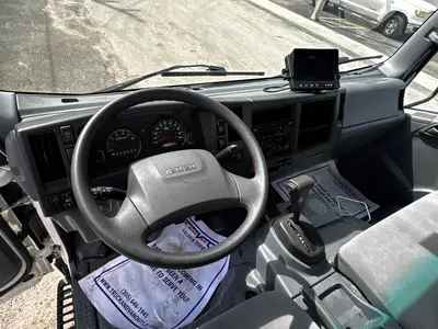 Used 2020 ISUZU NPR EFI Box trucks Florida US | Truck and Van Outlet #1509218