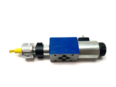 USED BOSCH REXROTH DIRECTIONAL SPOOL VALVE