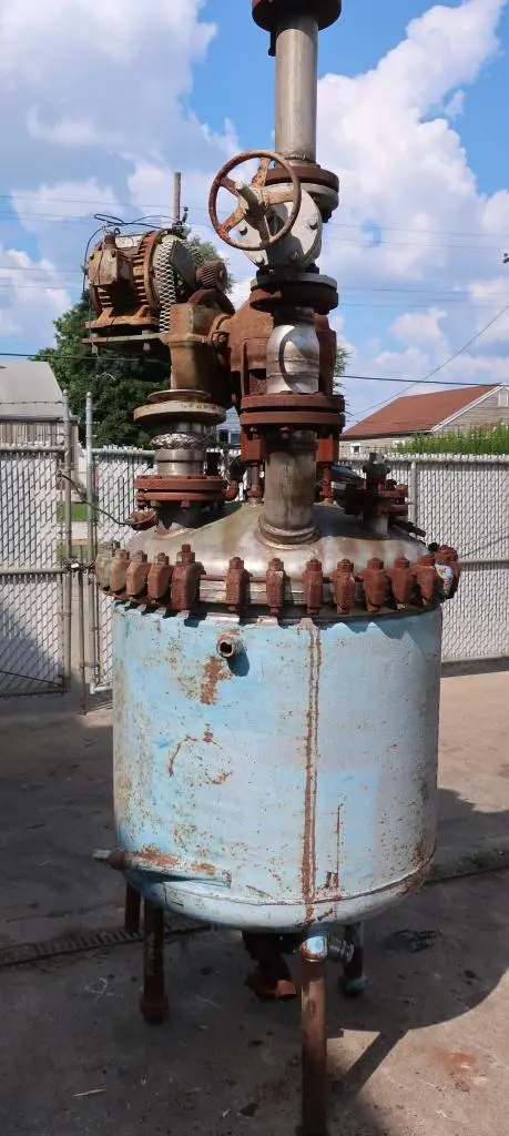 SPC8049  Reactor 125 gallon Pfaudler chemical reactor, 55 psi internal, 80 psi jacket,  agitator