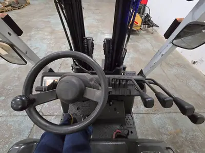 2016 Unicarrier BCX40 4000lb Electric Forklift