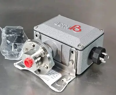Beta C1-P404M-S1B-P2-K1-M-S-X2 Pressure Switch (BIN354)