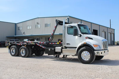 New | in-Stock 2027 PETERBILT 548 Rolloff Trucks Texas US | Roll Off Truck World #1492015