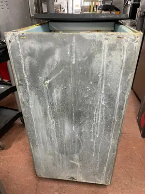 Used Hoshizaki Used Hoshizaki B-300PF 22" Ice Storage Bin with Galvanized Steel Finish 300lb Restaurant Storage Containers Illinois US | Falcon Restaurant Supply #1375749