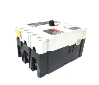NEW WESTINGHOUSE HMCP007C0C CIRCUIT BREAKER 3 POLE