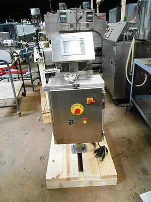 USED KEYENCE CV-551