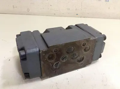 USED REXROTH 4WEH10E30/6AG24N9ETK4/B10V