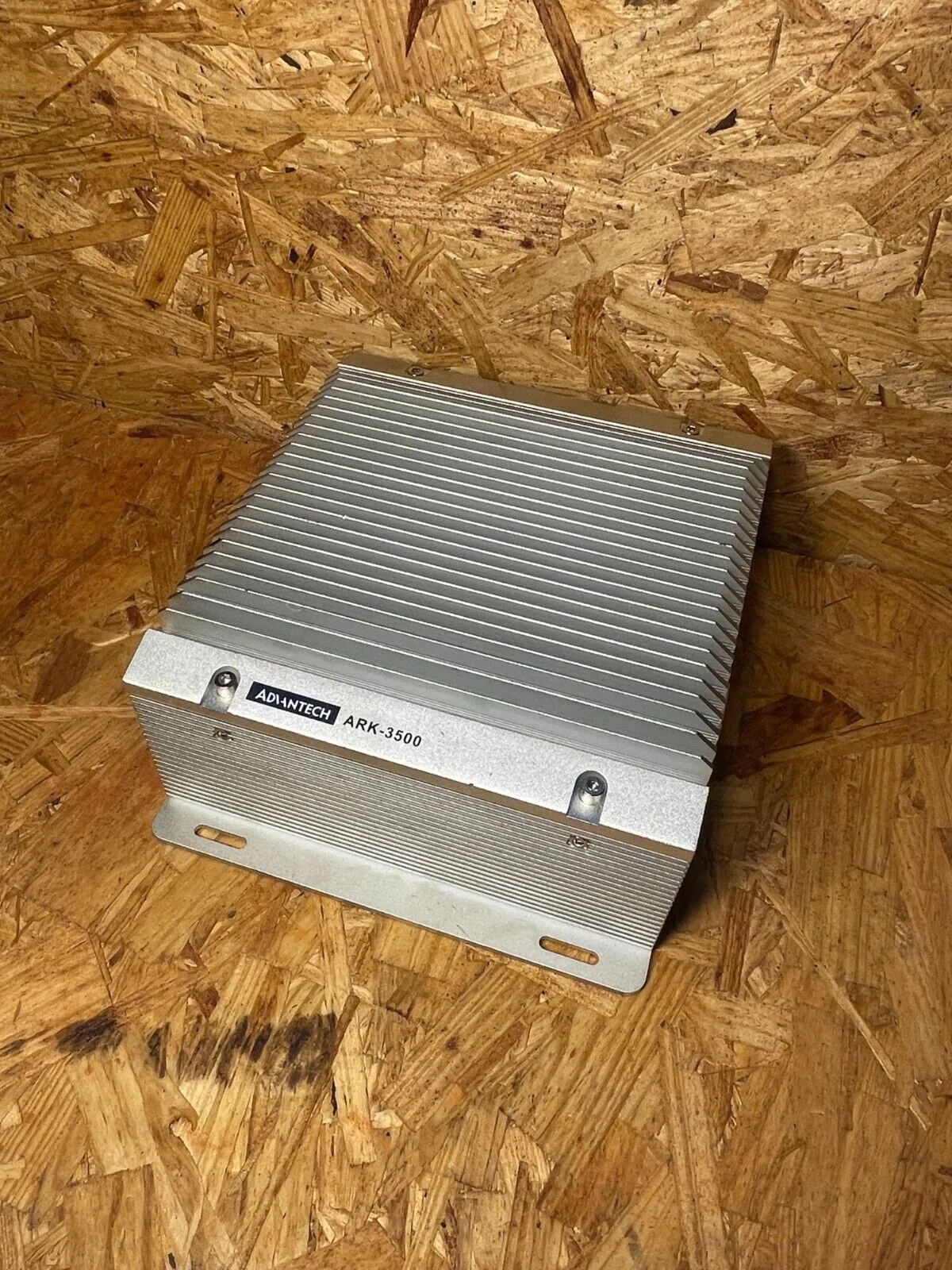 Advantech ARK-3500 ARK-3500F-00A1E 3rd Gen Fanless Box PC 2 Expansion Slots @1E