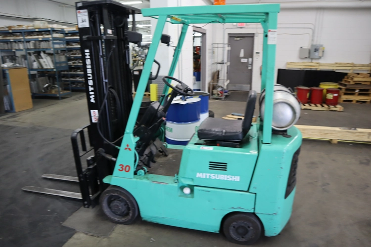 Used MITSUBISHI FGC15 Liquid Propane Forklifts Minnesota US | Machinesused.com #1396189