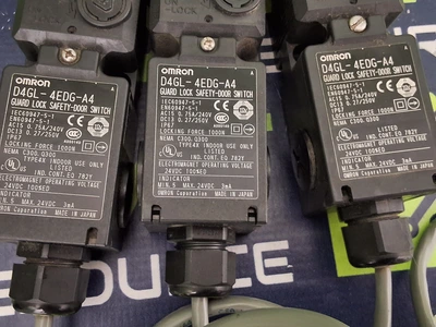 OMRON D4GL-4EDG-A4 GUARD LOCK SAFETY DOOR SWITCH 24VDC 3mA