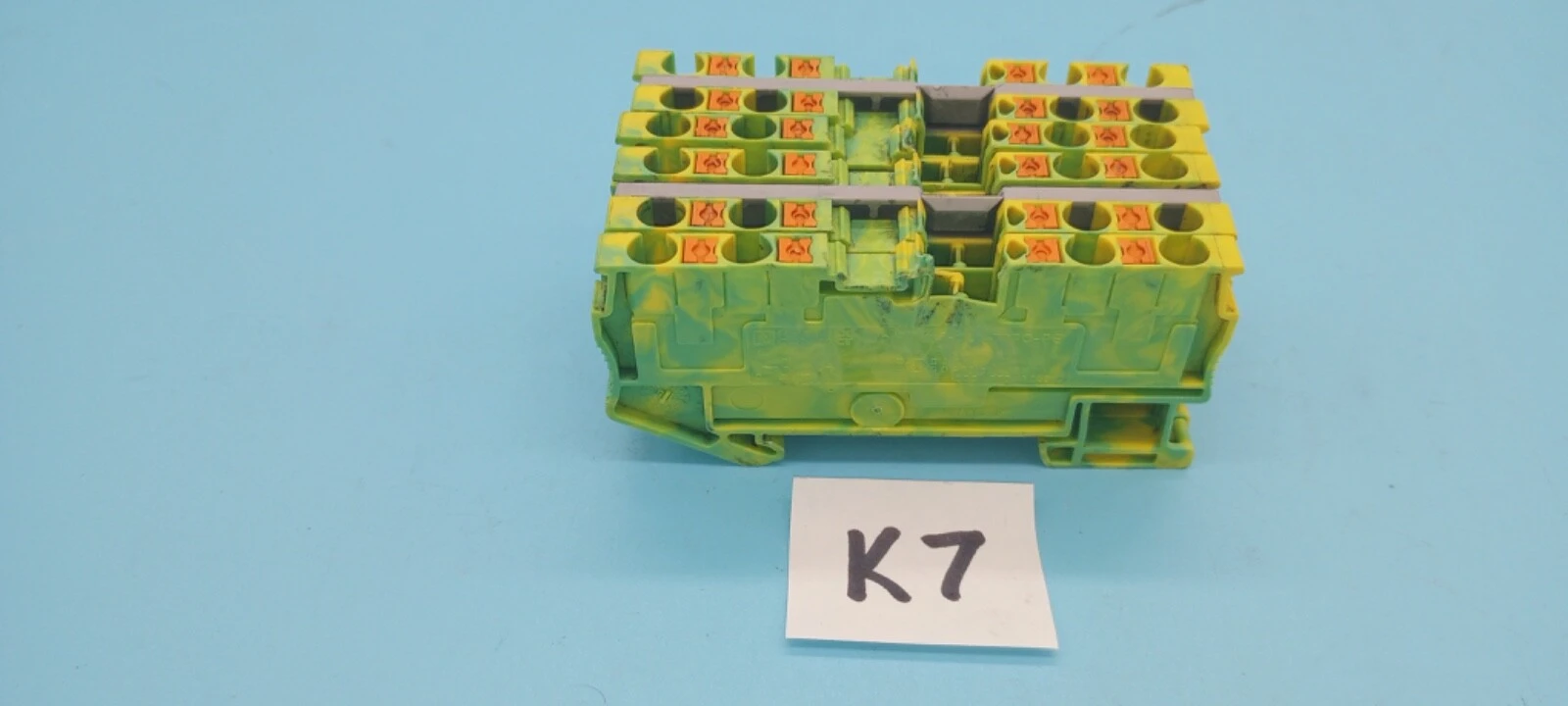 USED Phoenix Contact PTTB 2.5 QUATRO-PE
