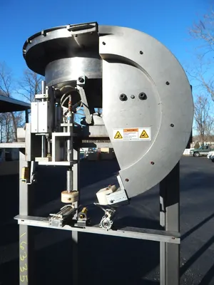 USED CUSTOM 38 MM CAPPER 38 MM CAPPER