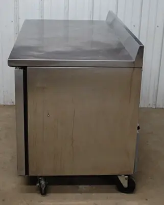142-0060 True 4 Foot Work Top 2 Door Stainless Steel Cooler TWT-48-HC